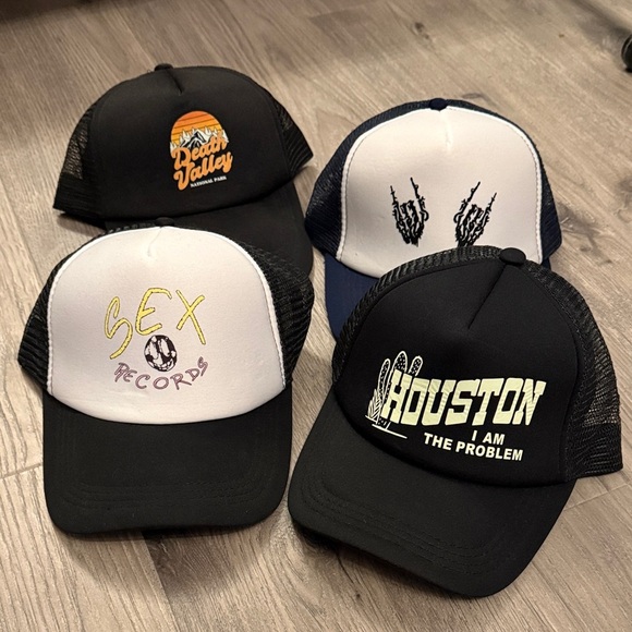 Other - Set of 4 trucker hats punk grunge style